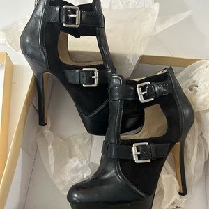 Michael kors black closed toe, zipper back heels